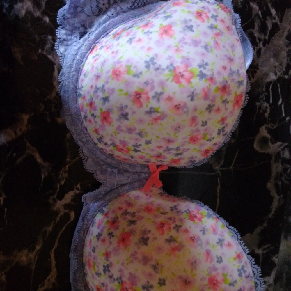 Victoria secrets bra NWOT